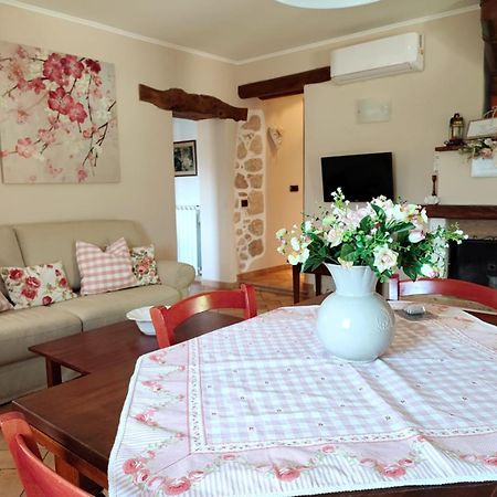 Il Bagolaro Casa Vacanze Σουλμόνα Εξωτερικό φωτογραφία